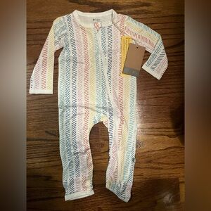 NWT Kyte Baby rainbow herringbone zippered romper 6-12 mos